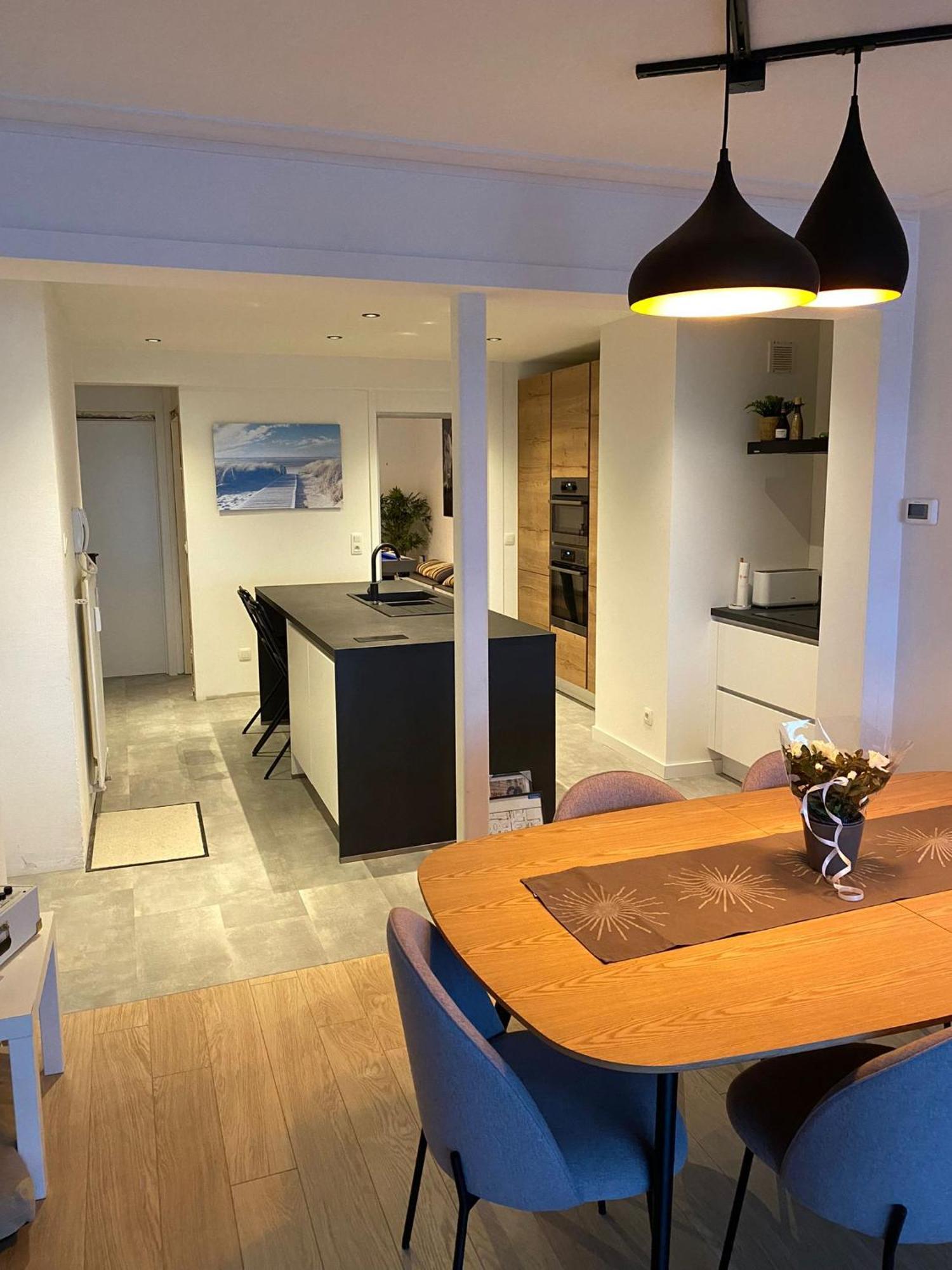 Spacious Apartment With Sea View Oostende Bagian luar foto